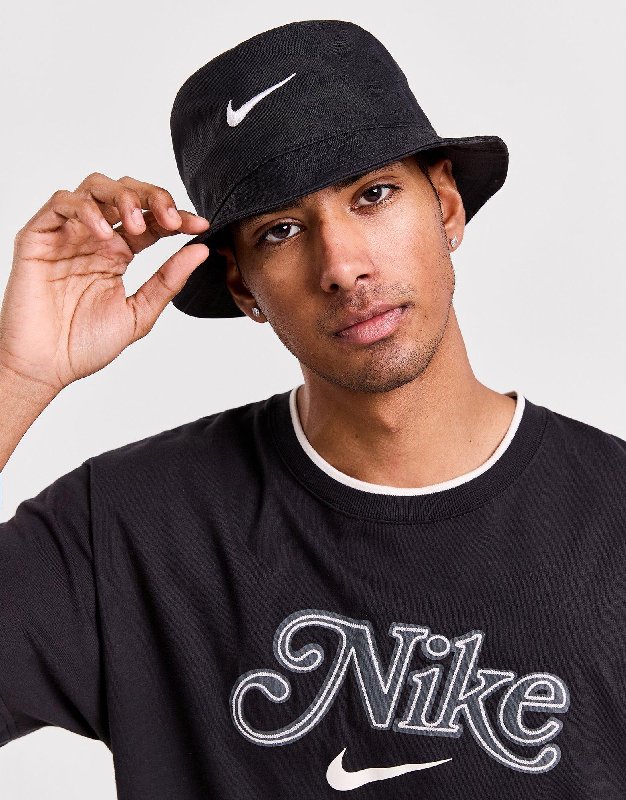 Nike Apex Swoosh Bucket Hat in Black/White, Size S