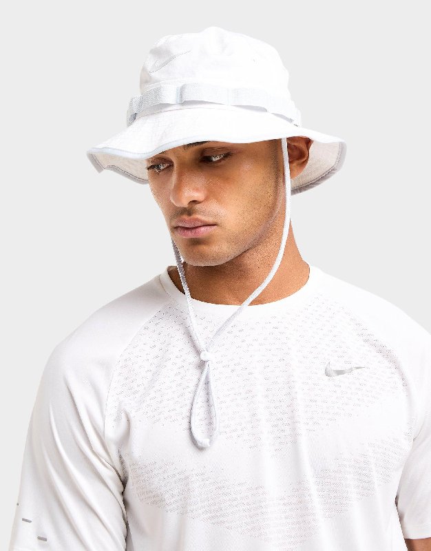 Nike Apex Dri-FIT Bucket Hat in White/Pure Platinum/Anthracite - Size S