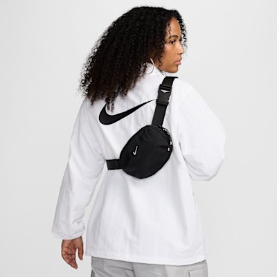 Nike Aura Cross-Body Bag 2L in Black/Black/Matte Silver