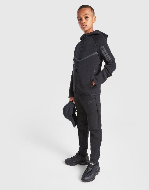 Nike Sportswear Tech Fleece Older Kids' Joggers - Black - Size XS