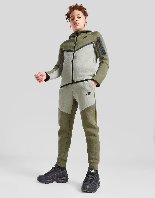Nike Sportswear Tech Fleece Older Kids' Joggers - Medium Olive/Light Army/Black/Black - Size XS