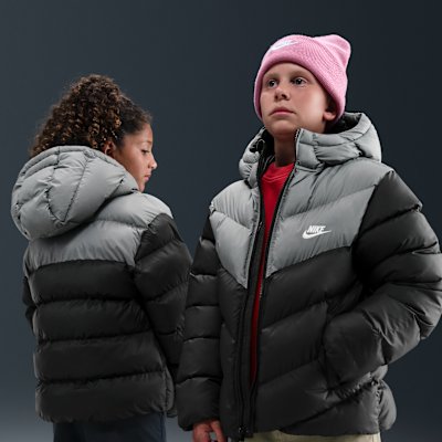 Nike Sportswear All Day Play Older Kids' Therma-FIT Loose-Fit Puffer Jacket - Black/Smoke Grey/White - Size XS