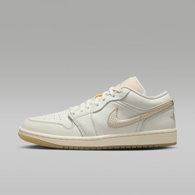 Jordan Air Jordan 1 Low SE Women's Shoes - Sail/Pale Ivory/Team Gold - Size 5