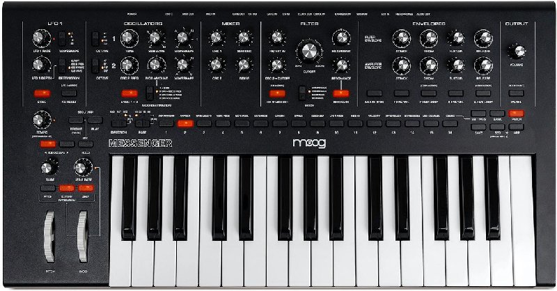 Moog Messenger Monophonic Analog Synthesizer with 32 Keys