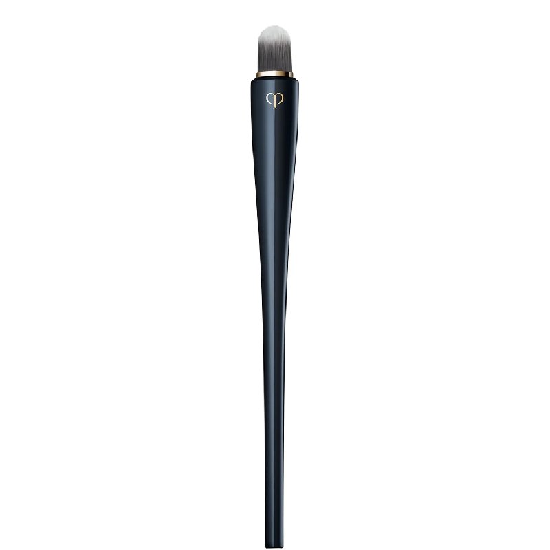 Clé de Peau Beauté Concealer Brush with Soft Synthetic Fibres
