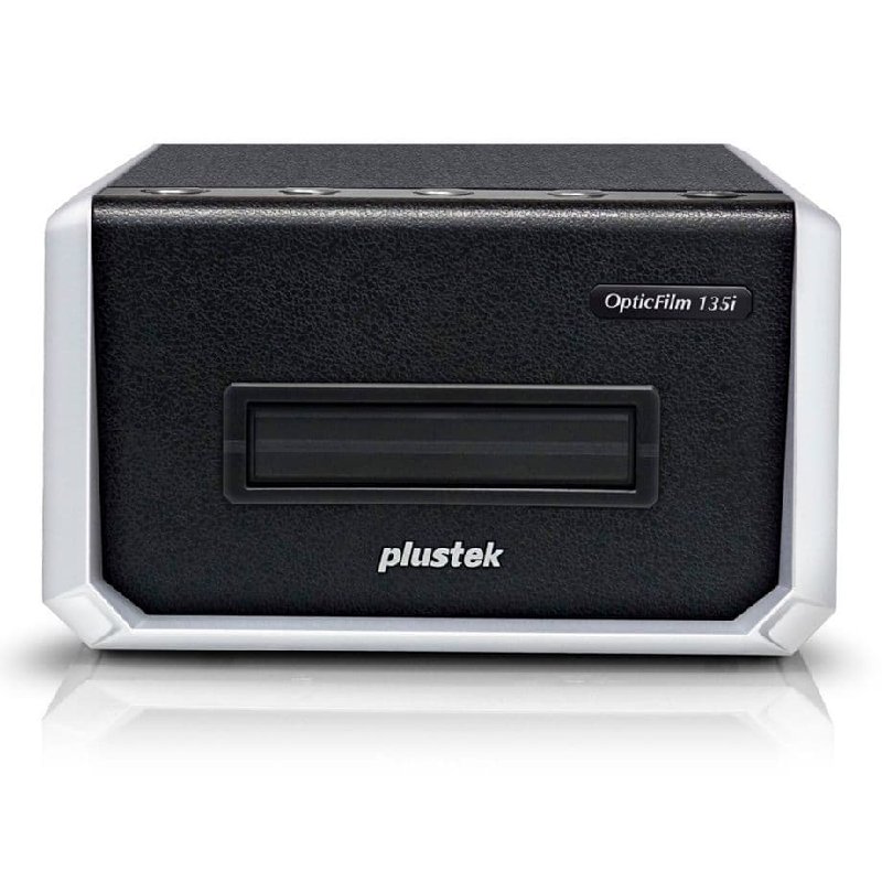 Plustek OpticFilm 135i 35mm Film Scanner with 7200 dpi Resolution