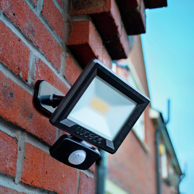 Luceco Essence Outdoor Floodlight with PIR Sensor, 20W, IP65