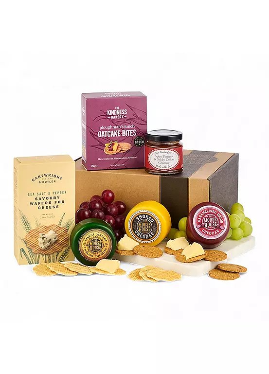 Spicers Of Hythe Three Cheese Hamper with Cheddars, Oatcakes, Wafers and Chutney