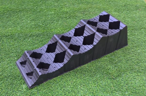 Milenco Maxi Level T3 Caravan and Motorhome Levelling Ramps Pair