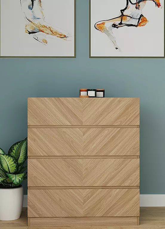 GFW Catania 4 Drawer Chest in Oak with Herringbone Design