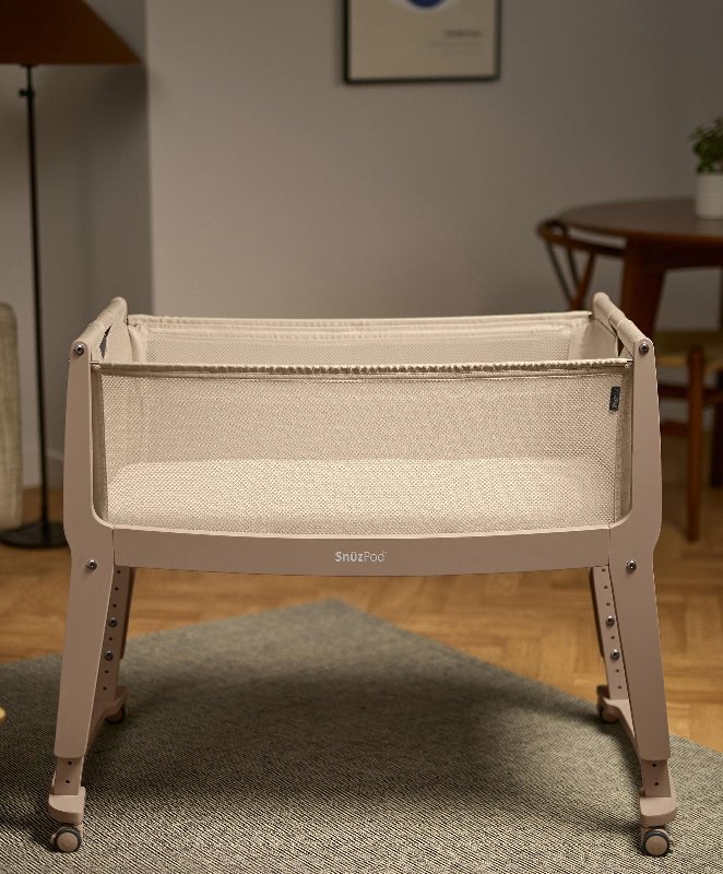 SnuzPod Studio Bedside Crib in Mocha