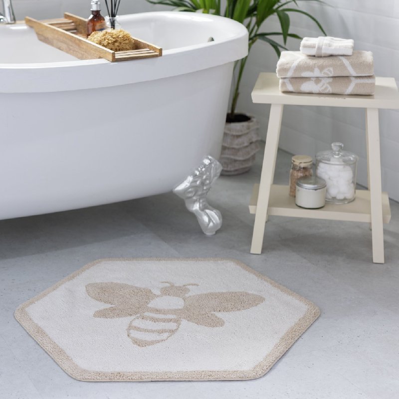 Habitat Floral Bee Bath Mat in Beige, 75 x 65 cm