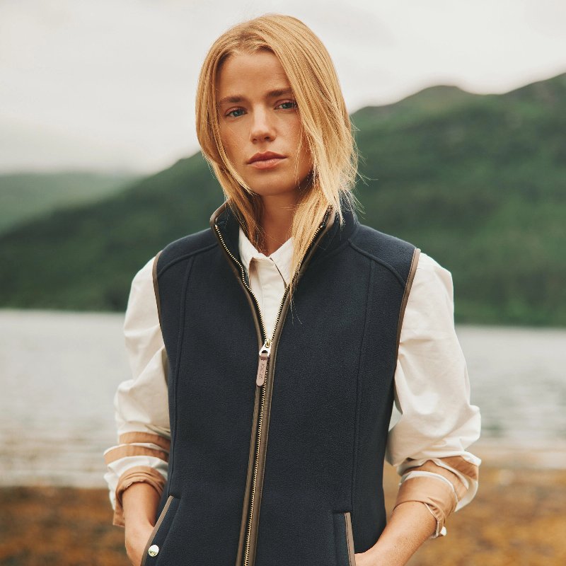 Joules Women Fairbourne Fleece Gilet in Navy