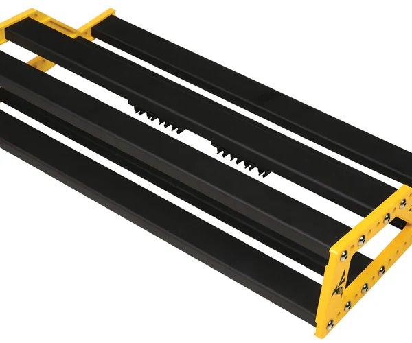 NU-X Medium Bumblebee Pedalboard with Bag and Accessories