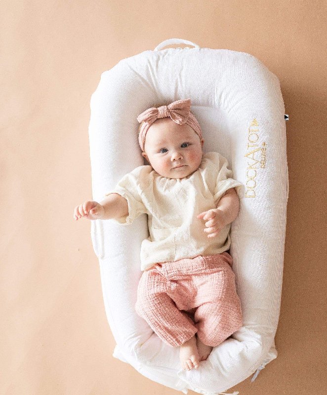 Dockatot Deluxe+ Dock Baby Nest - Pristine White
